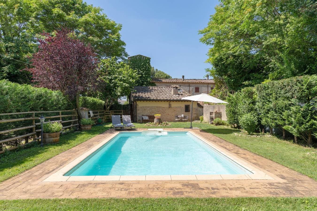 Foto 8 von 25: Villa für 4 Personen mit Garten