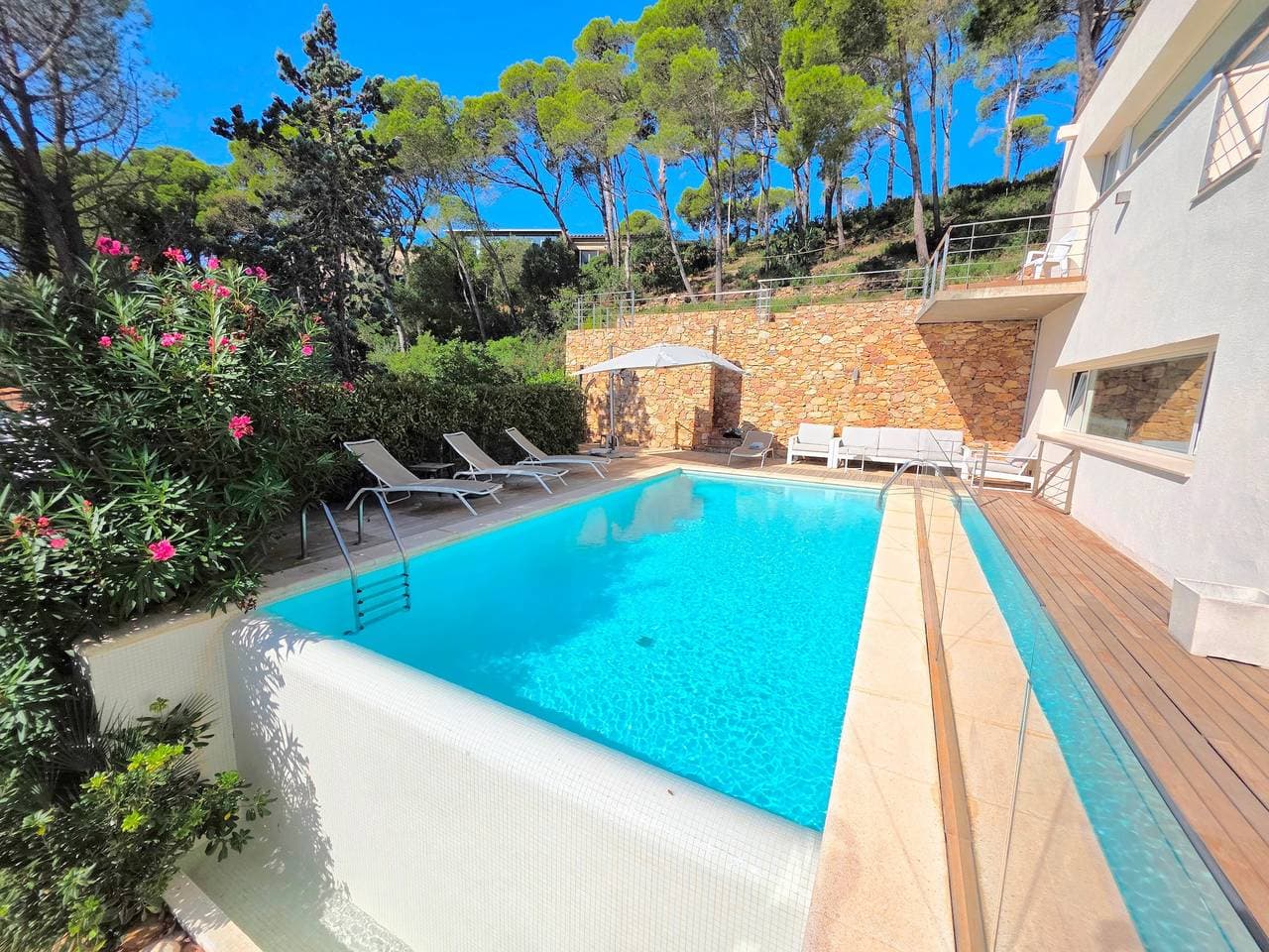 Foto 7 von 43: Villa 'Casa Monica' mit Meerblick, Pool, Garten, Terrasse & WLAN