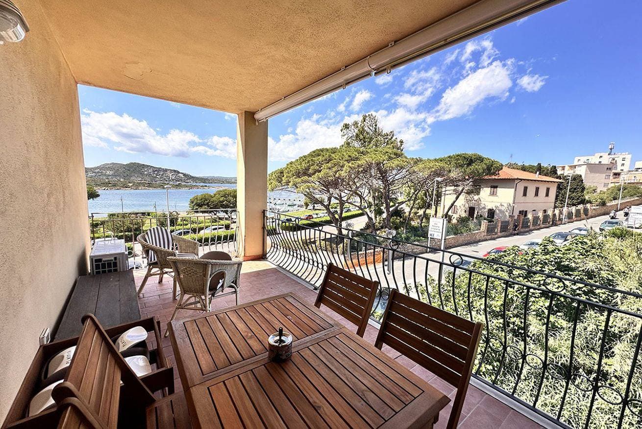 Foto 8 von 12: Ferienwohnung für 4 Personen mit Balkon/Terrasse