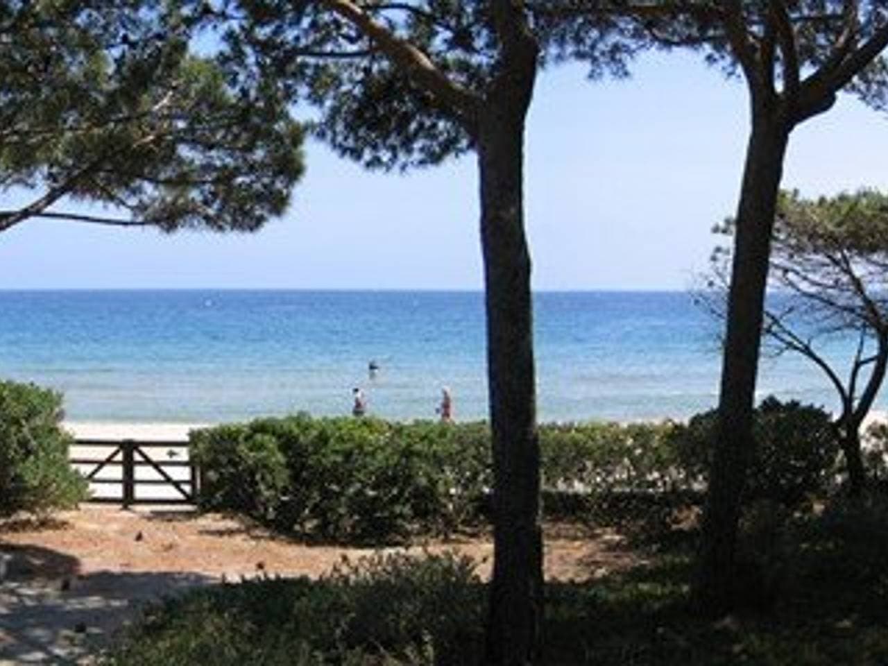 Foto 2 von 18: Klimatisierte Villa mit 2 Schlafzimmern, Meerblick und Parkplatz in Cavalaire-sur-Mer