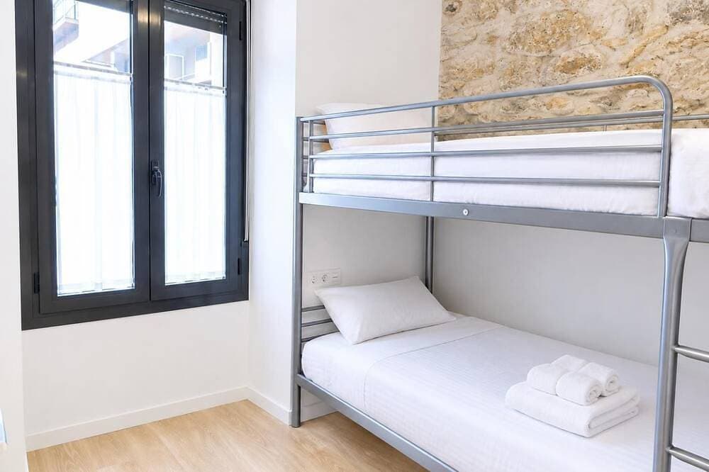 Foto 4 von 13: Puigcerda X - Zwei Schlafzimmer Wohnung, Schläft 4