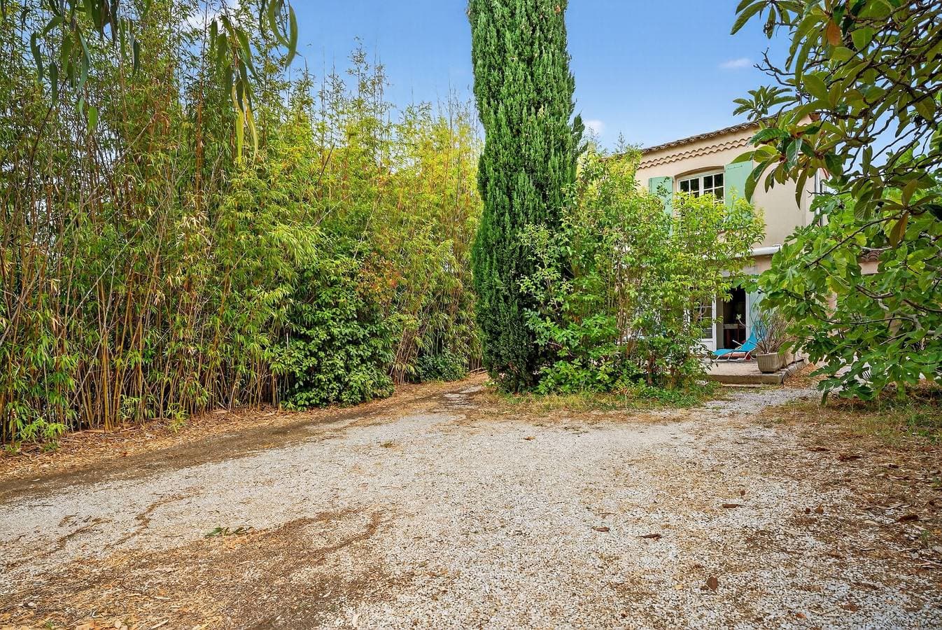 Foto 3 von 20: Var Hyères Studio am Meer mit Gemeinschaftsgarten, Balkon und Klimaanlage