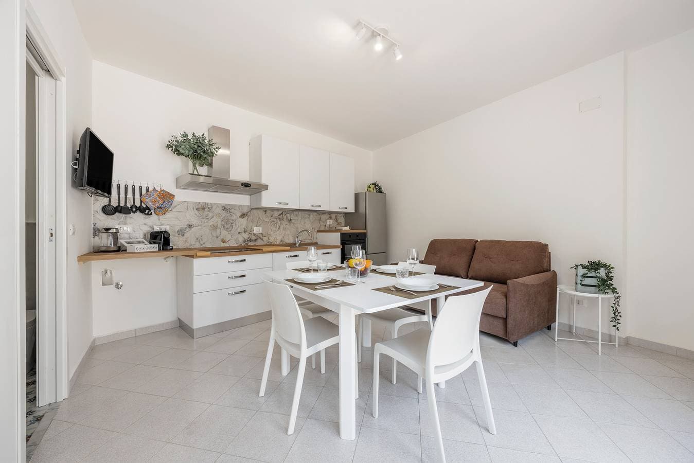 Foto 3 von 26: Ferienhaus 'Piazzetta Al Mare' mit Meerblick, WLAN und Klimaanlage