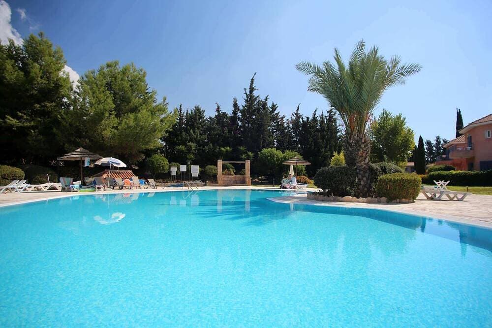 Limnaria Villas - Comfy 2Br, 2 bath Ground Floor Apart. Pvt Garden 1