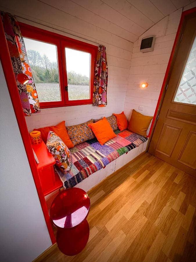 Foto 4 von 9: Roulotte (2 Adults + 1 Child)