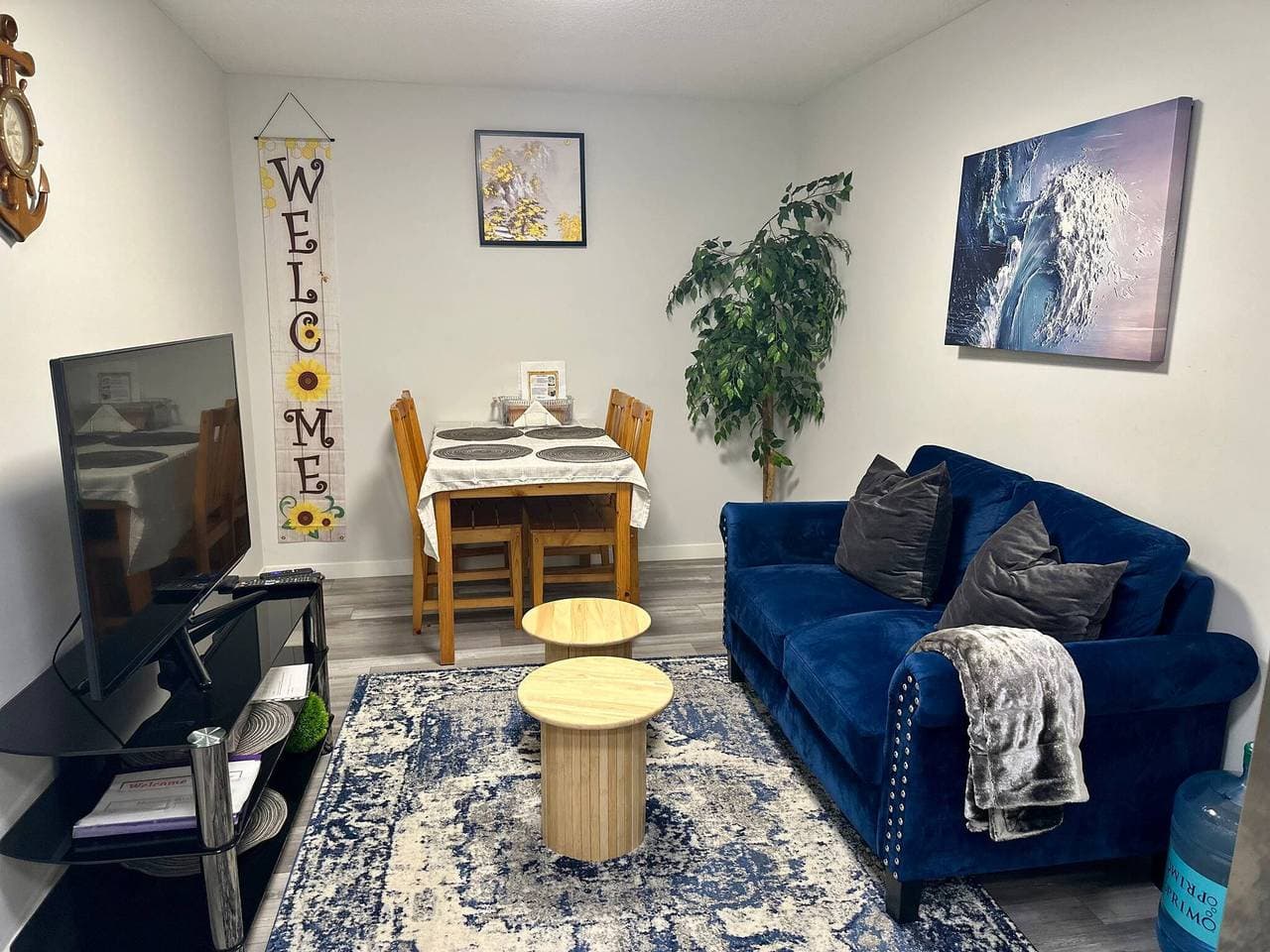 Gemütliche Privatsuite in der Nähe von Stoney & Deerfoot Trails 1