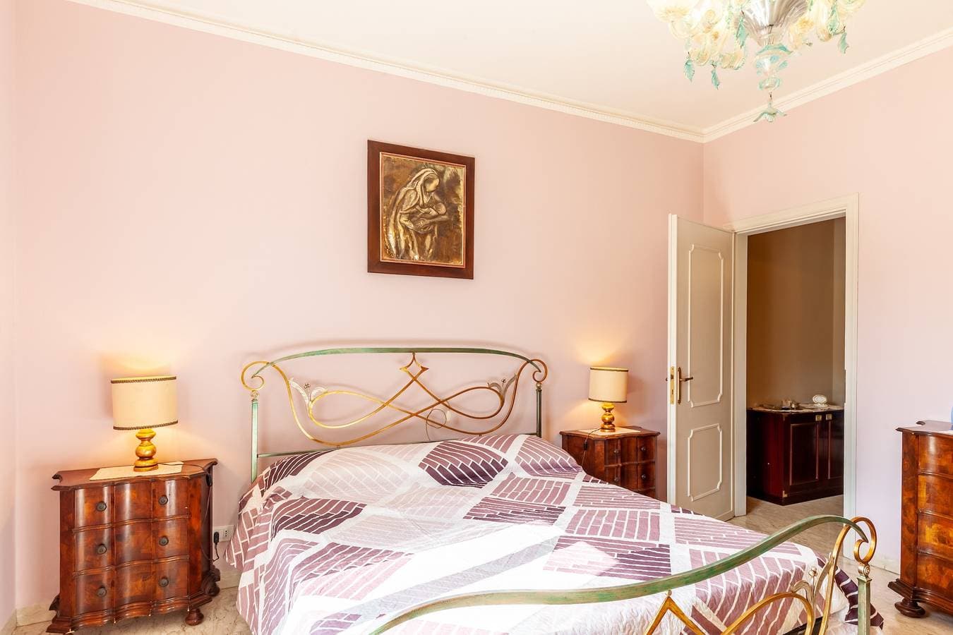 Foto 5 von 44: Ferienwohnung 'Villa La Lanterna Bianca' mit Bergblick, WLAN und Klimaanlage