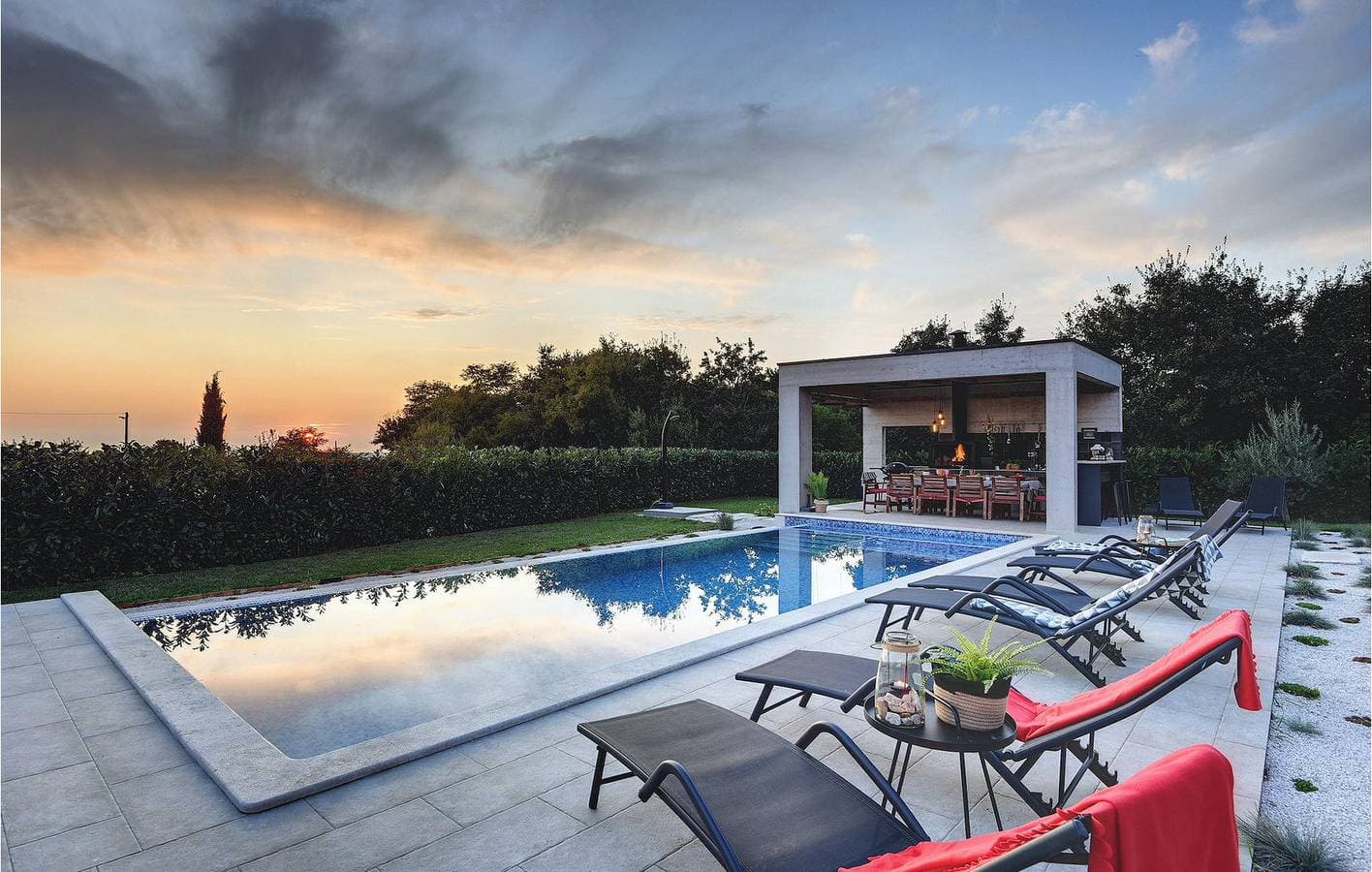 Foto 5 von 44: Geräumige 32 m² große Wohnung mit beheiztem Pool und moderner Ausstattung