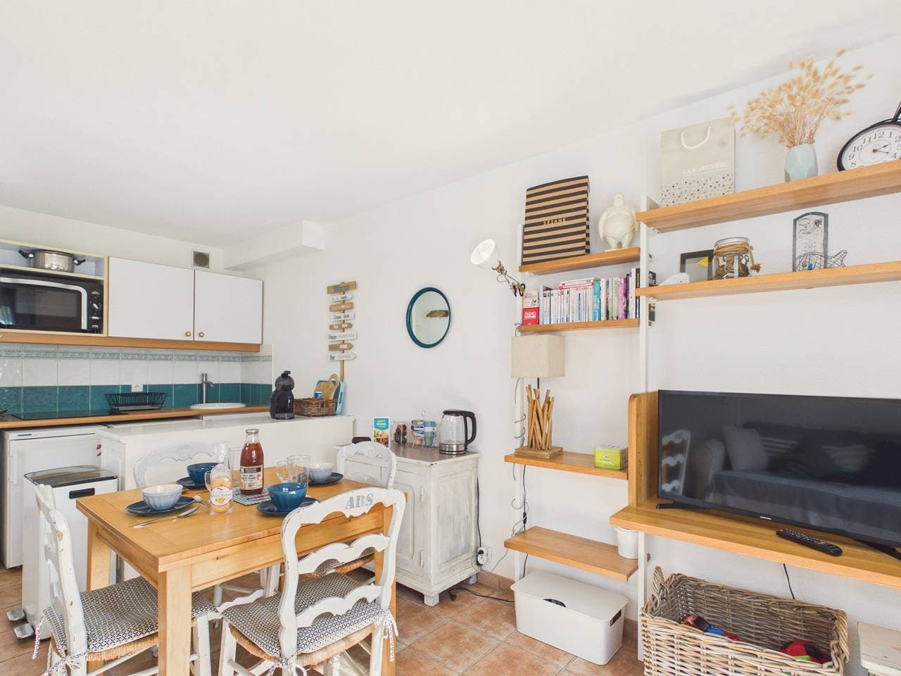 Foto 3 von 18: Unterkunft für 4, Pool, Garten & Grillplatz