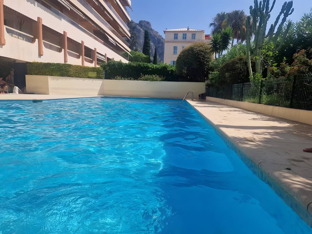 Foto 2 von 25: Ferienwohnung 'Appart – Pool und Blick auf den Hafen' mit Meerblick, Gemeinschaftspool & WLAN