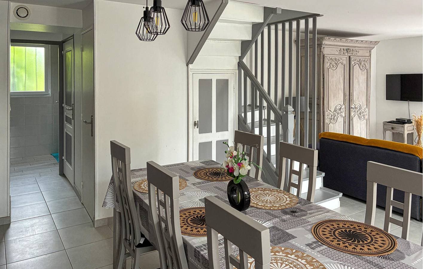 Foto 10 von 18: Gemütliche 2-Zimmer-Wohnung in der Nähe der Küste und des Stadtzentrums mit Garten und WLAN