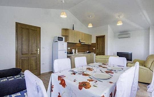 Foto 5 von 12: Villa