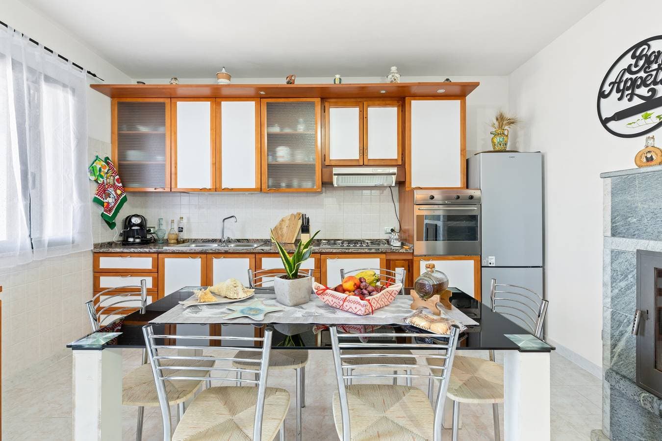 Foto 7 von 31: Ferienhaus 'Marcello' mit Bergblick, Privater Terrasse und Klimaanlage