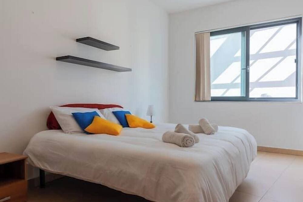 Foto 5 von 30: The King at Roulette | Modern Apartment, Paceville
