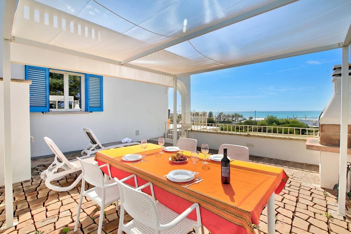 La Primula Apartment 2 with Sea-View 1