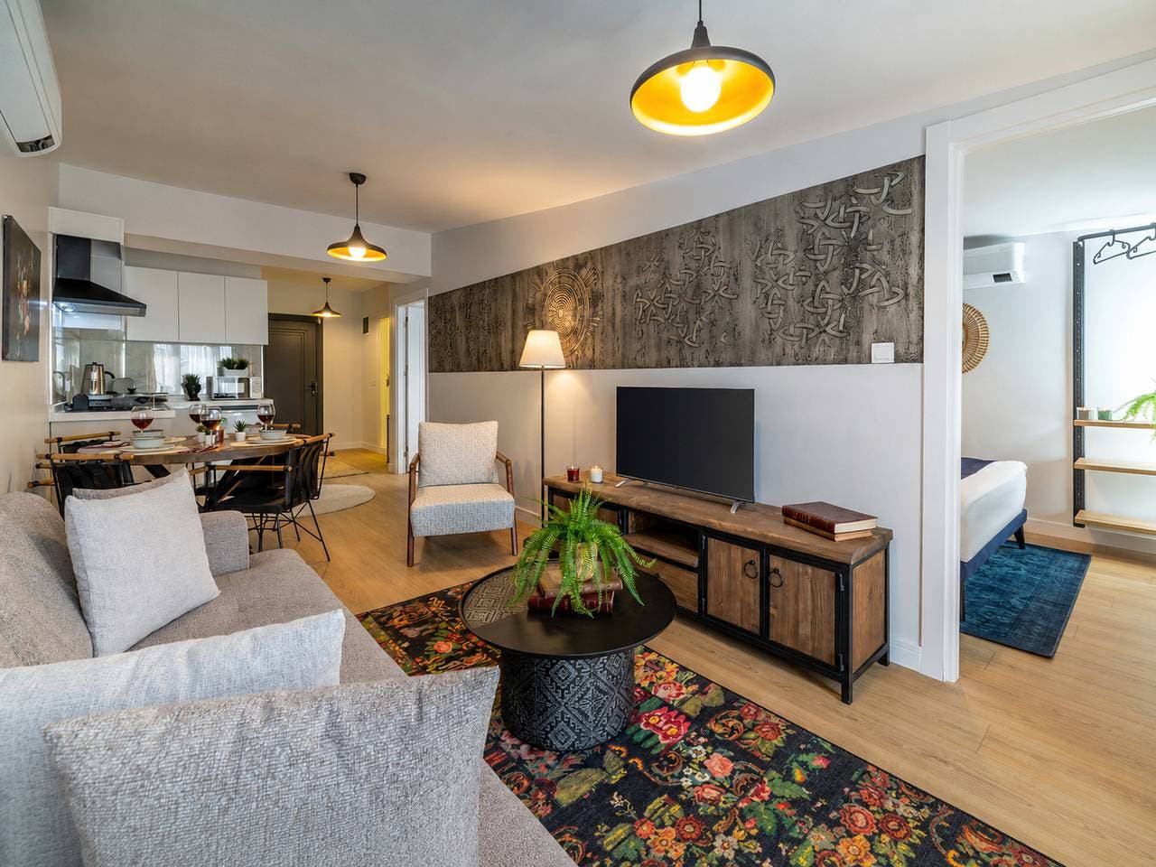 Foto 7 von 25: Ferienwohnung für 5 Personen mit Balkon