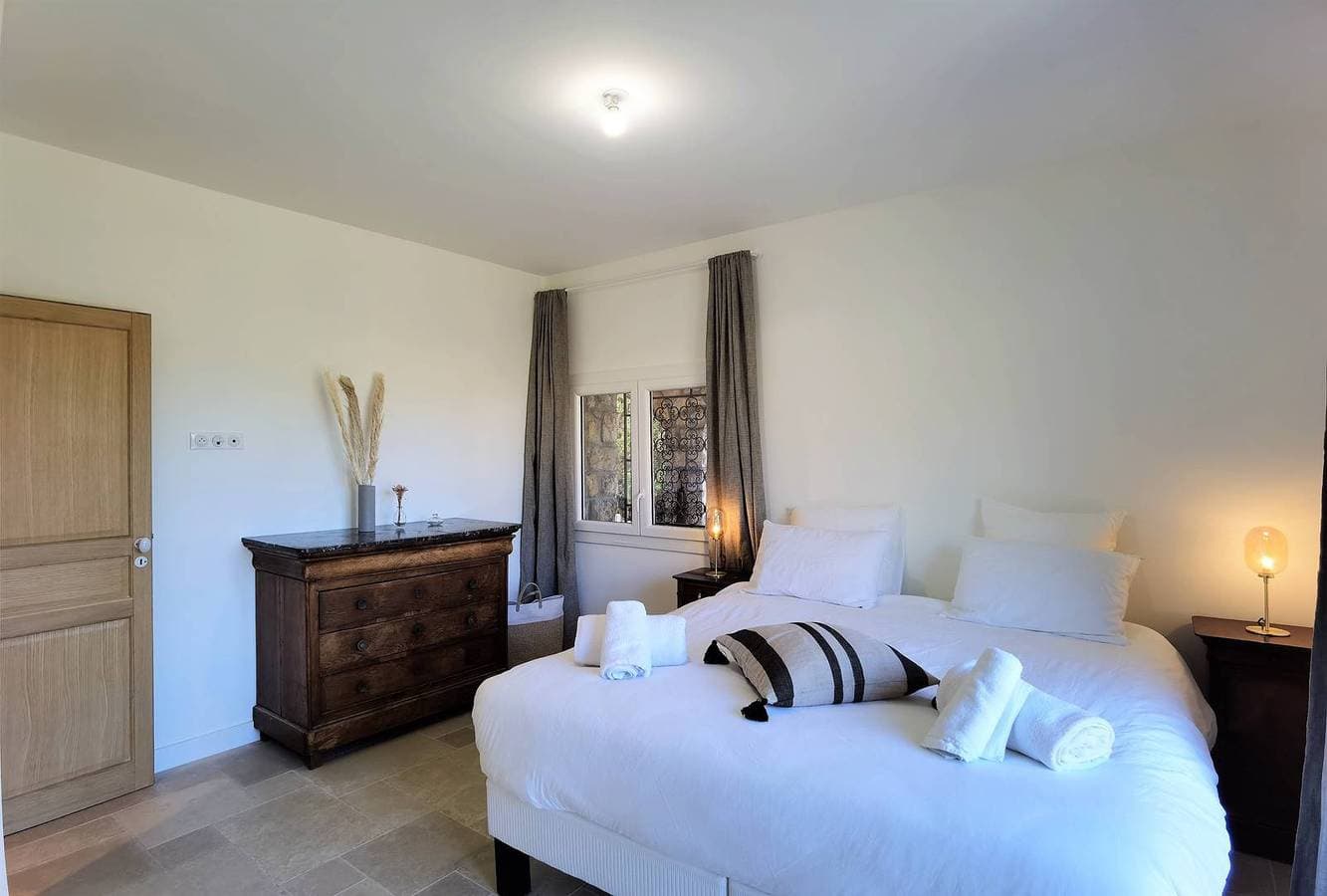 Foto 12 von 52: Ferienwohnung für 12 Personen mit Pool