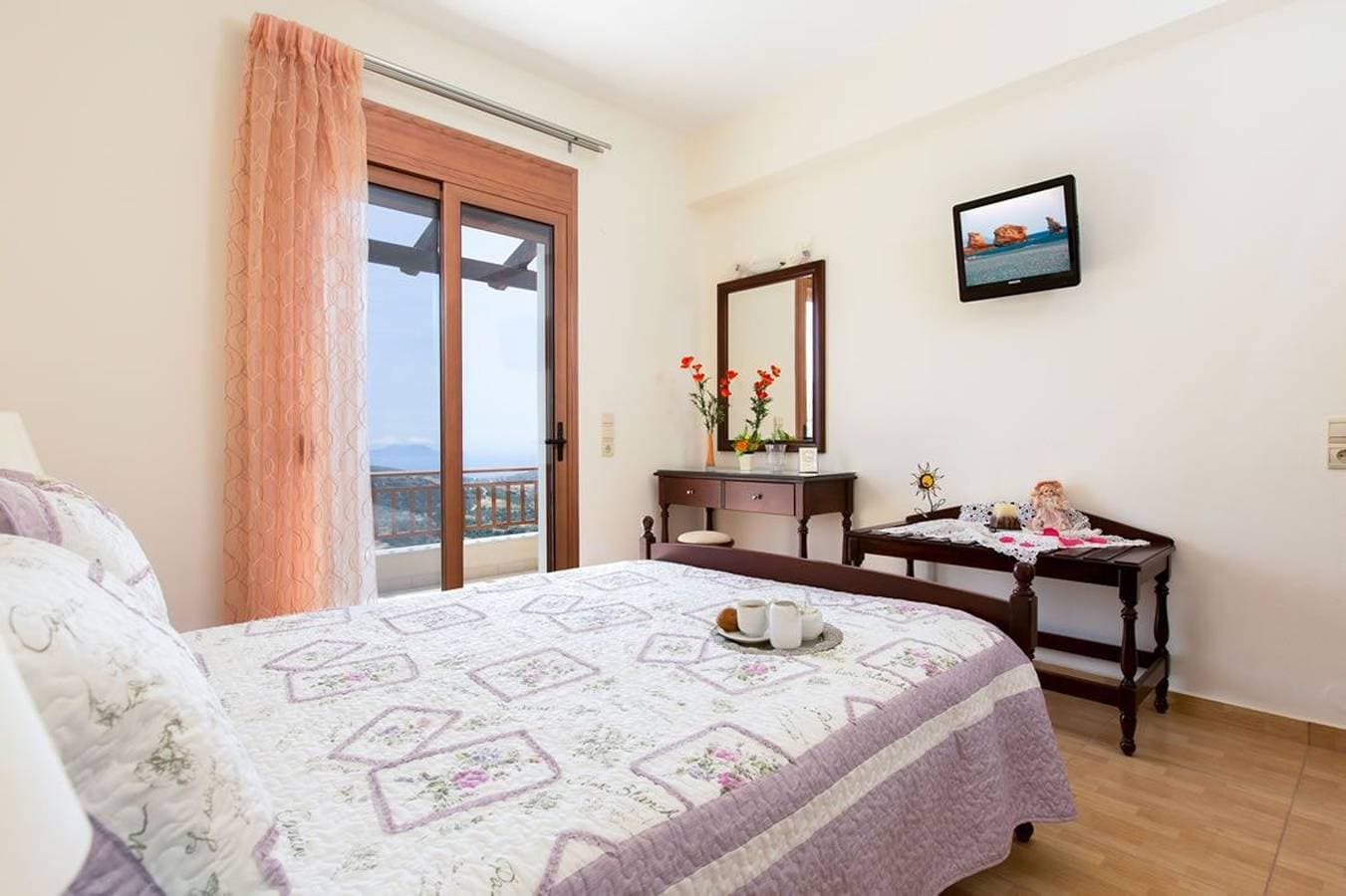 Foto 7 von 26: Exclusive Crete Villa | Superior Villa | Private Pool | Sea/Garden View | 3 Bdr | Rethymno