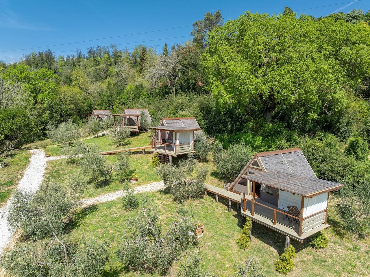 Foto 9 von 39: Tiny Home 'Glamping - Il Sorbo' mit privatem Garten