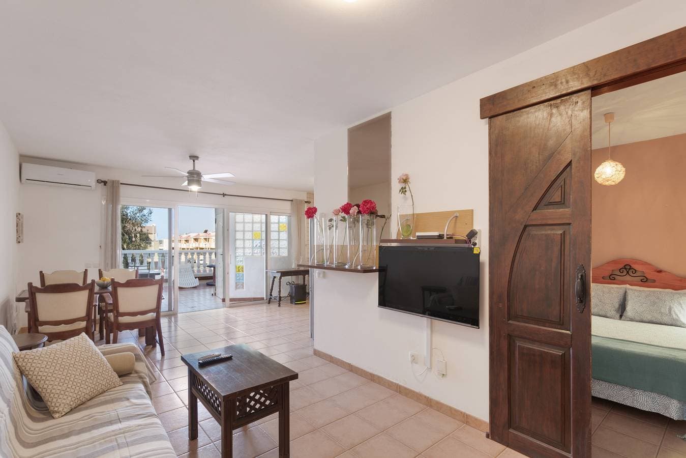 Foto 13 von 27: Ferienhaus 'Apartamento Fani N1' mit privater Terrasse, WLAN und Klimaanlage