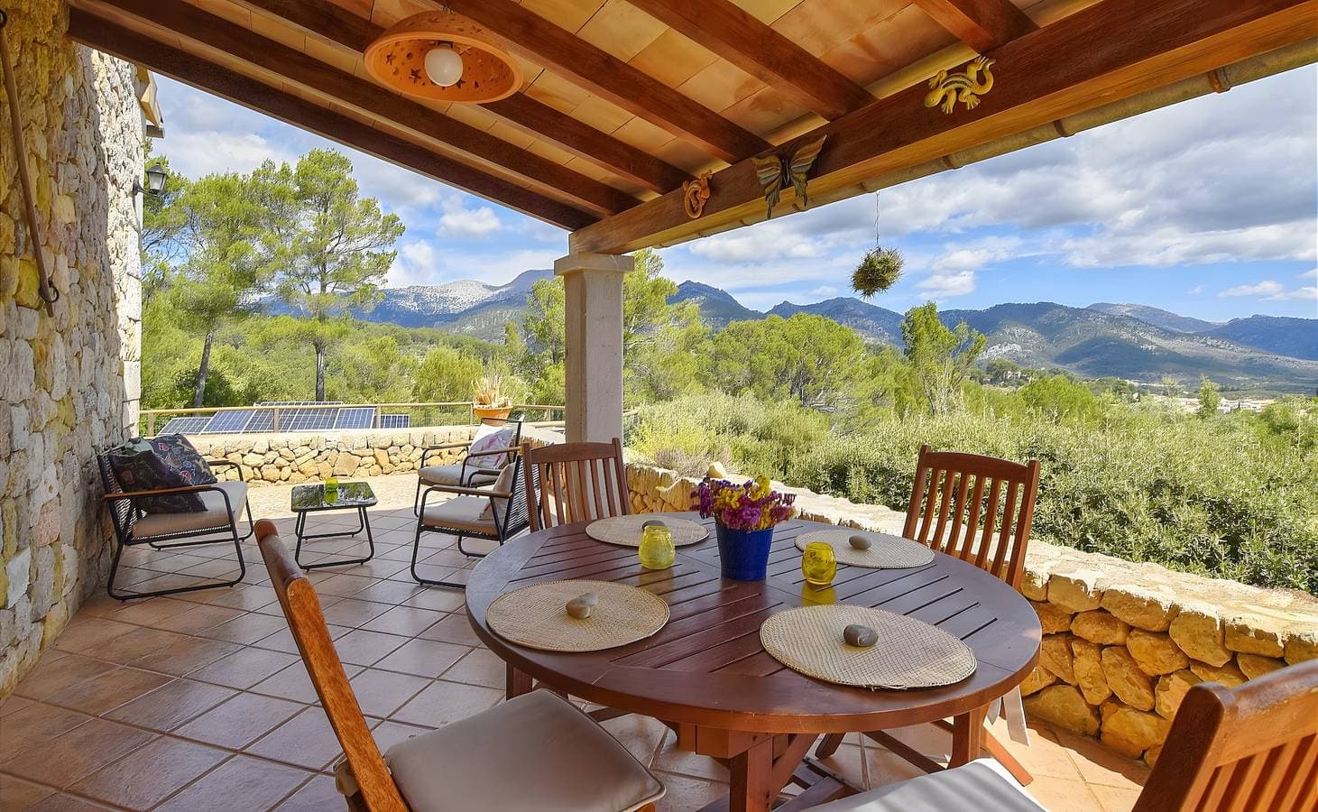 Foto 3 von 26: Villa 'Sa Garriga De Can Barratot' mit Bergblick, WLAN und Klimaanlage
