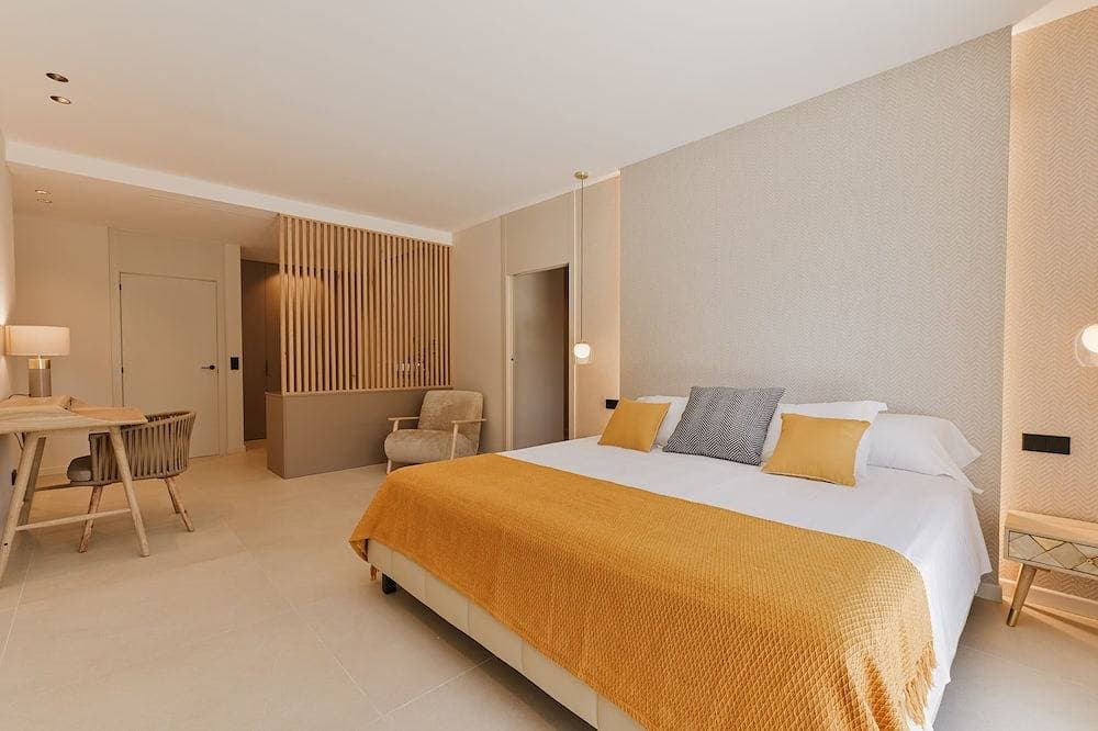 Foto 4 von 30: Luxury Villa. Heated pool. Sea & Mountain views