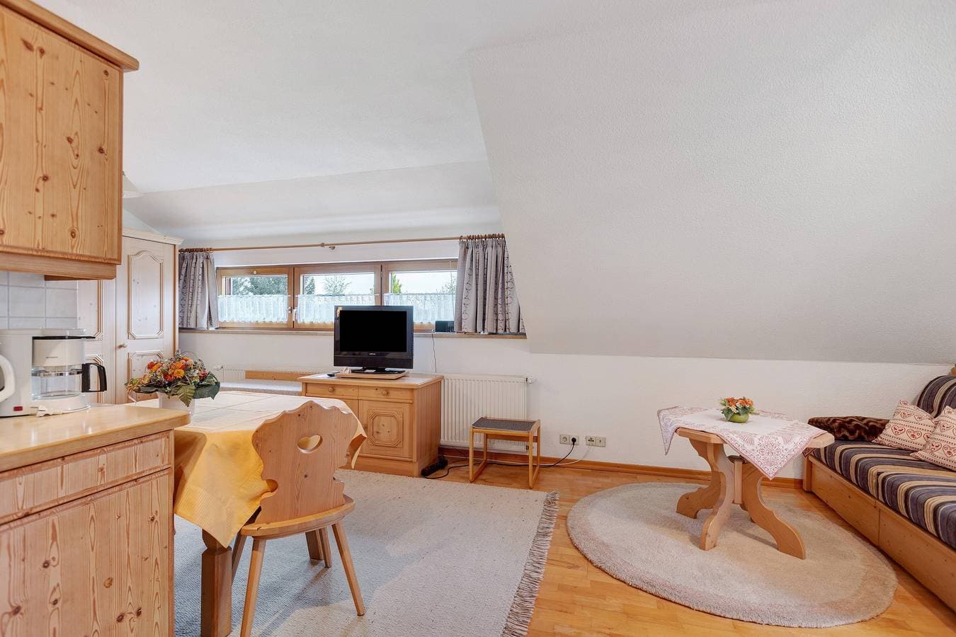 Foto 5 von 17: Studio '2, 36qm' mit Bergblick, Gemeinschaftsterrasse und Wi-Fi